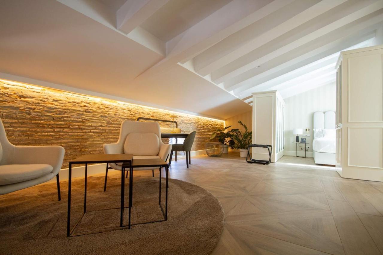 Myr Palacio Vallier Валенсия Экстерьер фото Interior of the hotel
